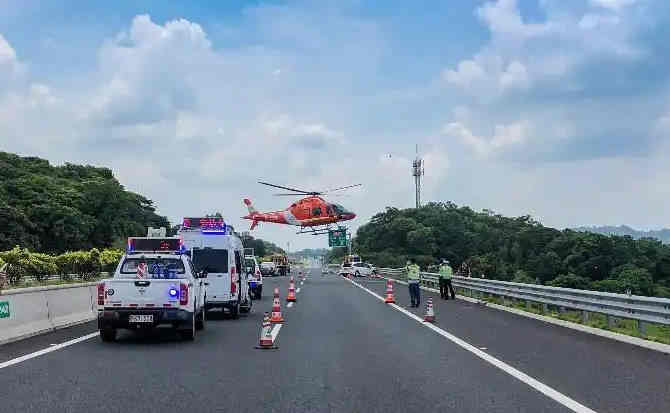 德钦高速公路汽车救援案例