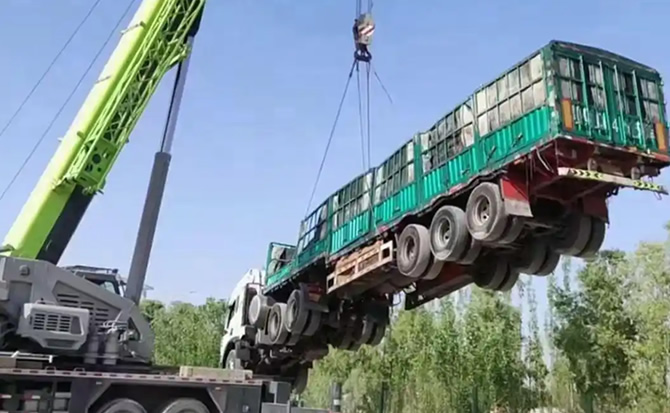 德钦道路脱困救援案例